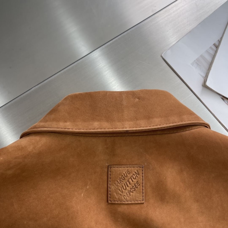 l0vis Vvtt0n outwear